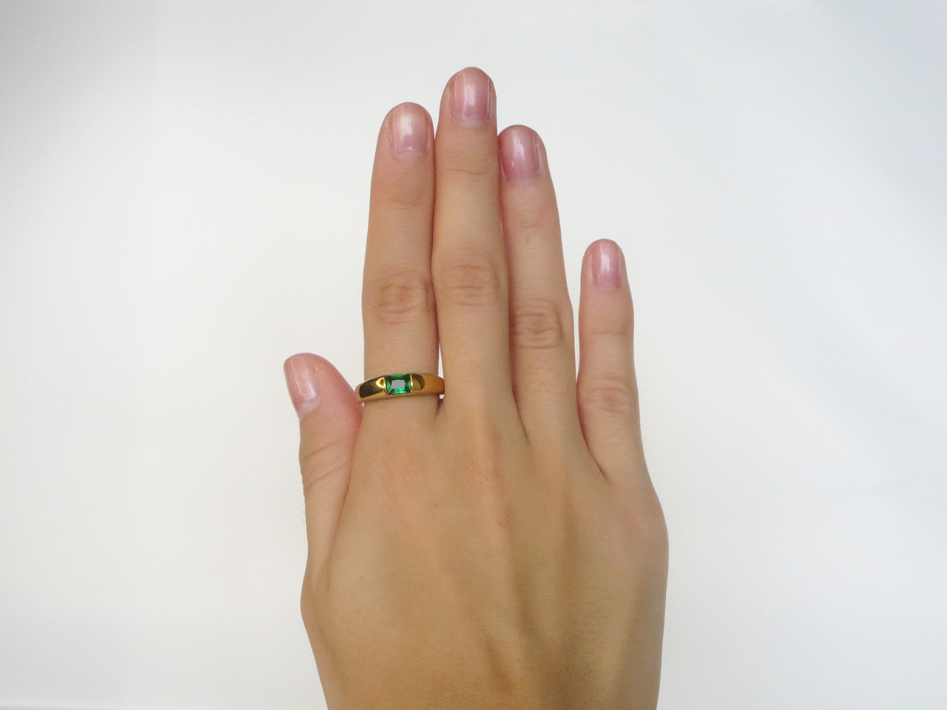Ava Ring